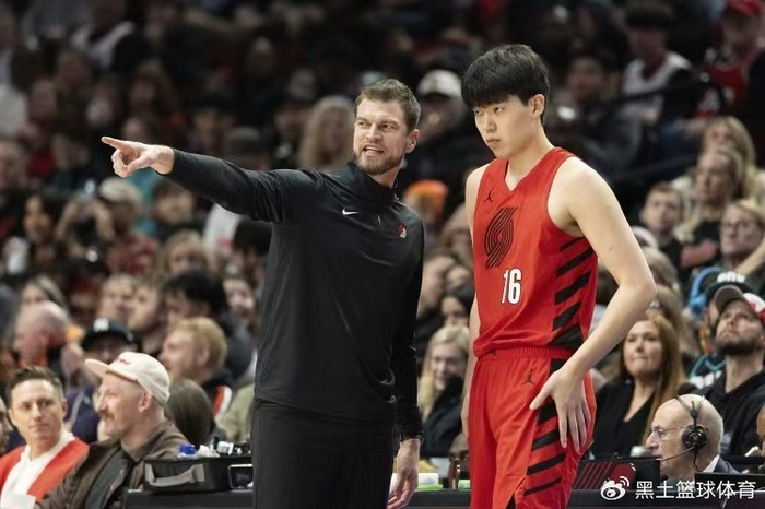 2026世界杯软件安装-杨瀚森全程没动手仍吃技犯！白扔2000美元太冤枉，主帅盛赞：很踏实|开拓者|里斯|华盛顿奇才队|杨翰森|体育赛事讨论_新浪体育_新浪新闻